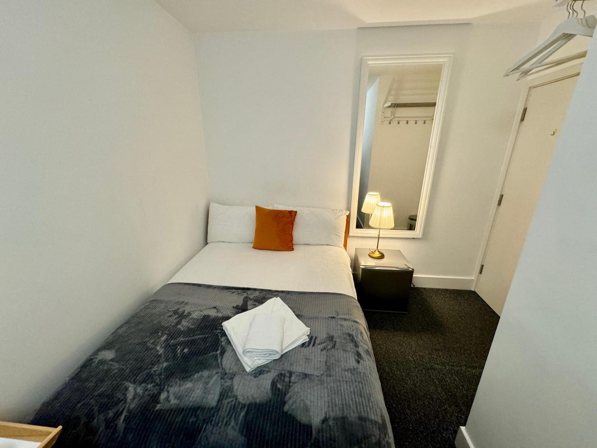 Cosmopolitan Comfort Private Bedrooms In Euston 106 London Exterior photo