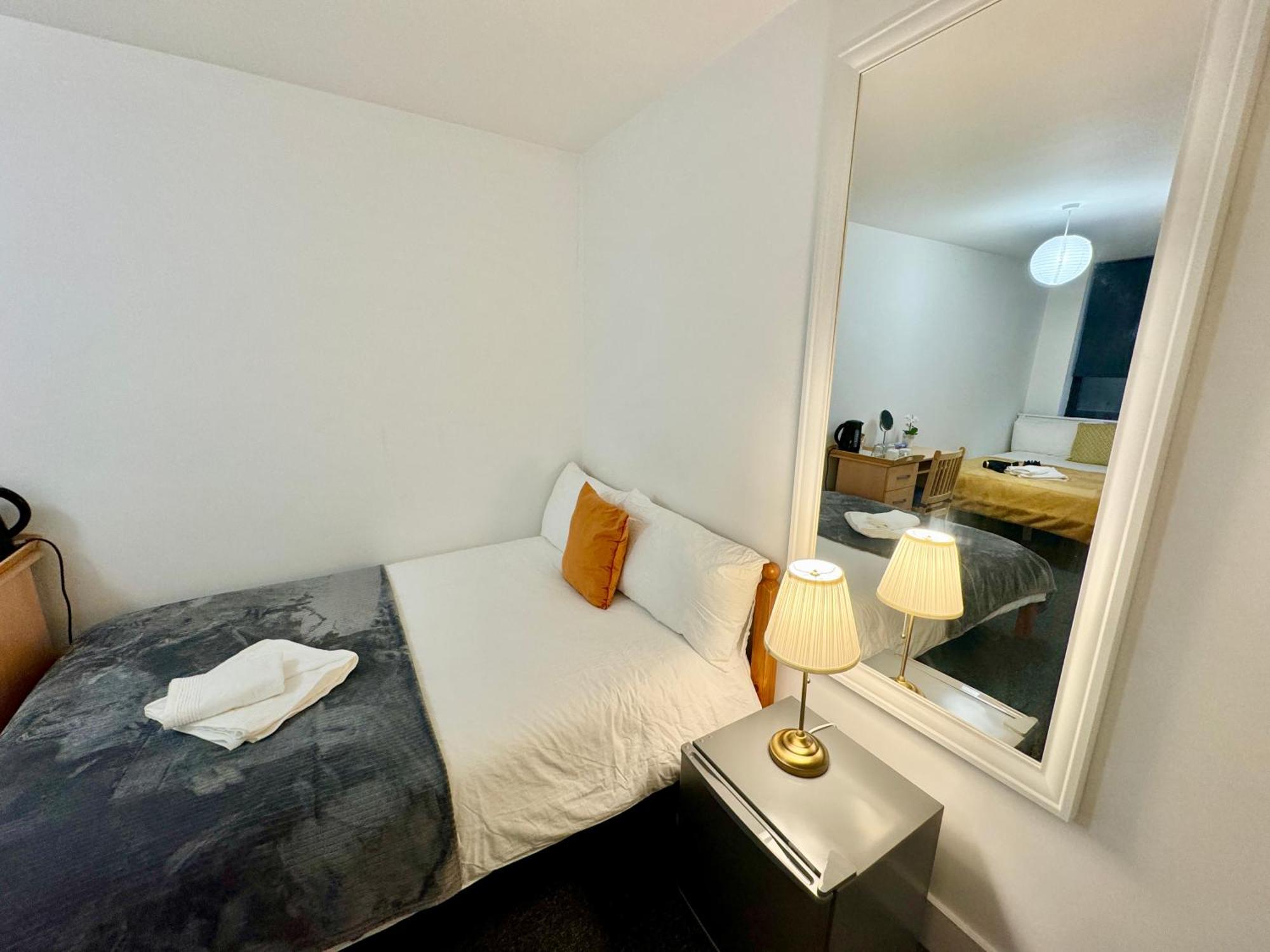 Cosmopolitan Comfort Private Bedrooms In Euston 106 London Exterior photo
